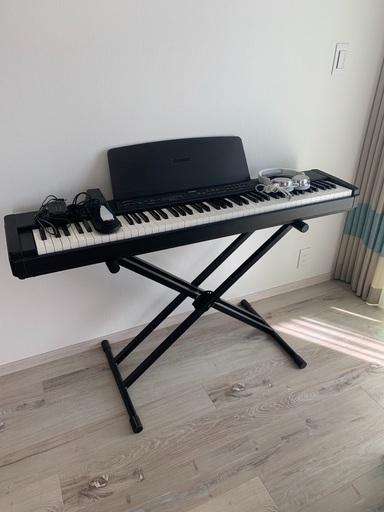 YAMAHA 電子ピアノ（ヘッドフォンPanasonic）