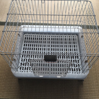 ウサギのケージ