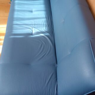 ブルーのソファーベッド差し上げますの画像