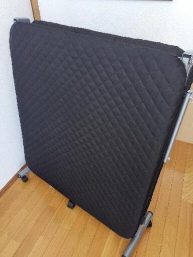 折り畳みシングルベッド