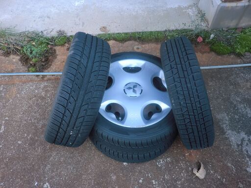 三菱アイ用スタッドレスタイヤ（走行使用100Km/ほぼ新品）