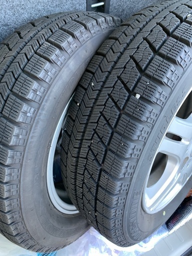 ブリジストン　スタッドレスタイヤ　ホイール付き