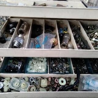 【大量】ネジ ビス 電気小物の画像
