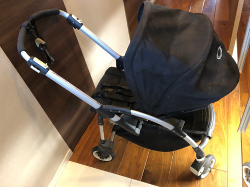 インポートベビーカー　バガブー黒