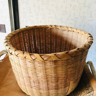 カゴ (農業用?) 無料