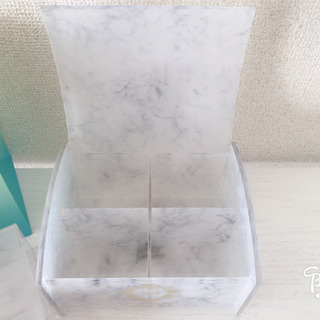 美品　Rady 大理石シリーズティッシュケース付の画像