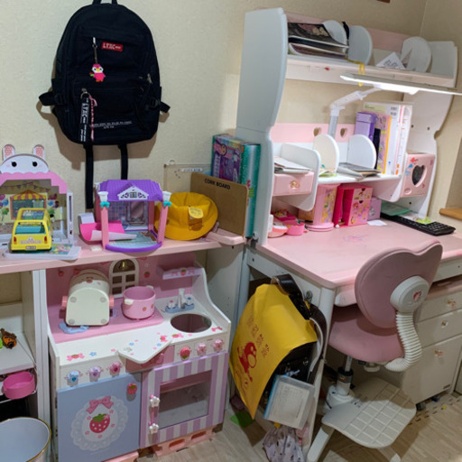 日曜まで限定値下げ！くろがね学習机/女の子ピンクデスク