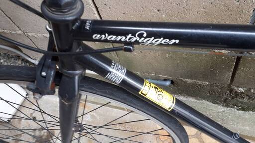 見た目もカッコイイピストバイクです！1つのタイヤパンクしています。★中古としてご理解頂ける方★天王寺区の桃谷駅より徒歩5分 絶対パンクしない700C×23Cノーパンクタイヤ ピストバイク ロードバイク 