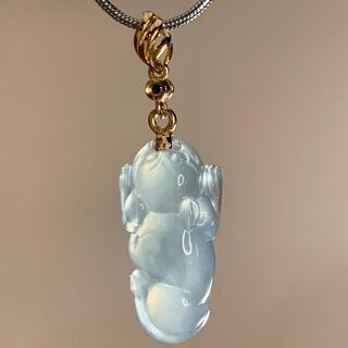 ペンダント ワンちゃん 犬 本翡翠 氷ヒスイ 誕生日プレゼント 18kゴールド 鑑別書の画像