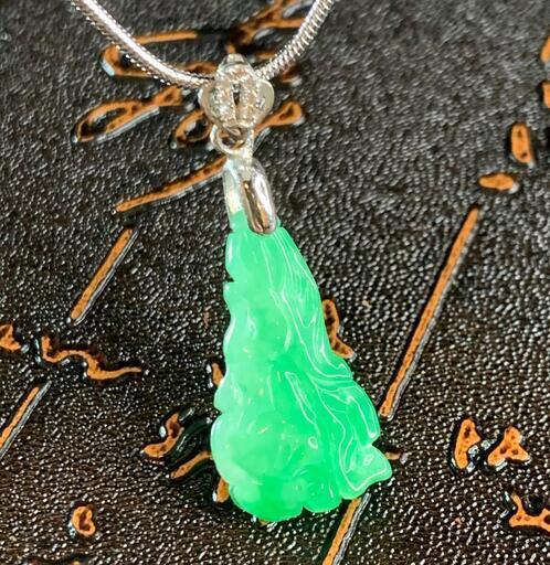 福袋 ネックレス 白菜 ミャンマー産 本翡翠 ヒスイ 高級緑色 誕生日プレゼント 鑑別書