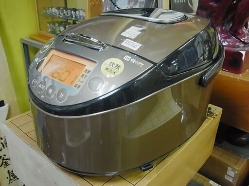 店頭にて表示価格16,478円から2割引の13,182円で販売中！！　タイガー TIGER　5.5合炊き　剛火IH　炊飯器　2018年製　土鍋コーティング　銅入3層遠赤釜