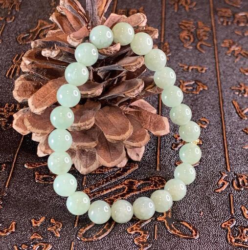 ブレスレット 本翡翠 ヒスイ 緑色 ツヤツヤ 縁起物 誕生日プレゼント 鑑別書