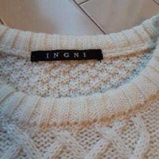 INGNI イング　丸首セーターの画像