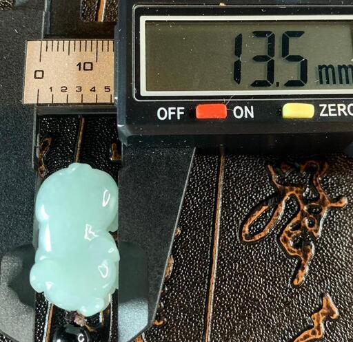 福袋 ネックレス かわいい イノシシ 本翡翠 氷ヒスイ ツヤツヤ 誕生日プレゼント 鑑別書