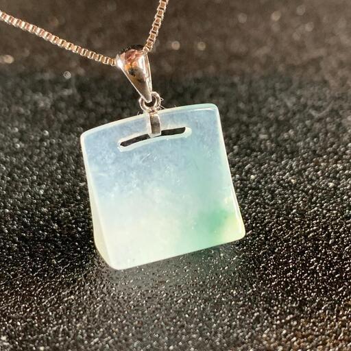 福袋 ネックレス 天然石 ヒスイ 翡翠 運勢UP 可愛い南京錠 誕生日プレゼント 魔除け 鑑別書付