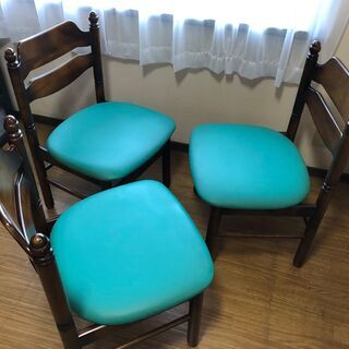 お取引中です。椅子　3脚　（カリモク）
