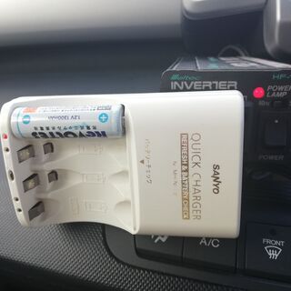 ファミリーインバーター meltec HF-100 DC12V→AC100Vの画像