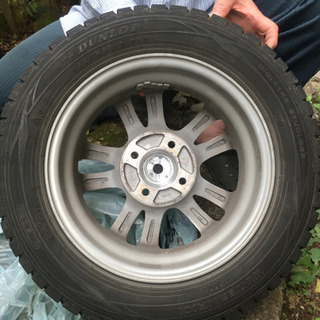 DUNLOPスタットレスタイヤ4本セット全てホイール付き155/65R13の画像