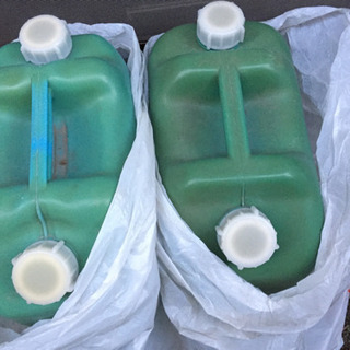 灯油缶 18L 2個