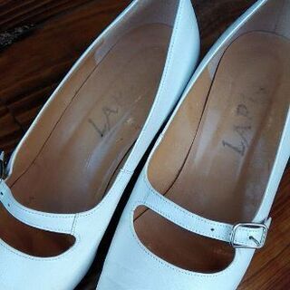 ★完売★値下げ★☆USED☆　ホワイト×ベルト・本革ハイヒールの画像