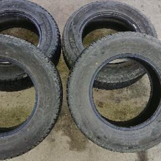 215/70R16 winterMaxx sj8