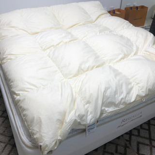 12/9-12/13受渡限定　定価30万→1.5万で譲ります　マットレス&羽毛布団の画像