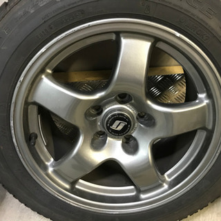R32 GT-R 純正ホイール スタッドレス付き4本の画像