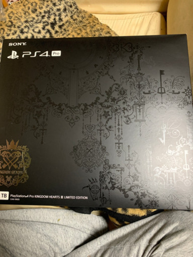 ps4 pro 本体 キングダムハーツ 同梱版　中古　2TB