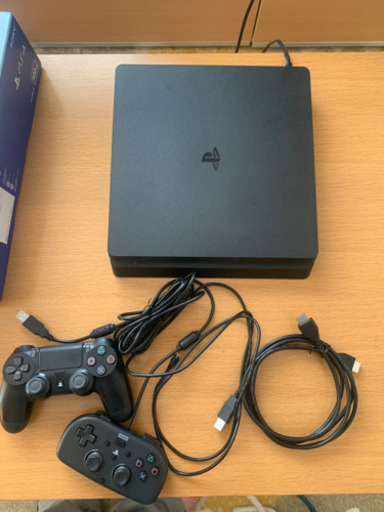 [取引き決定しました]PS4本体500GB(CUH-2000A BＯ1)JETＢIack