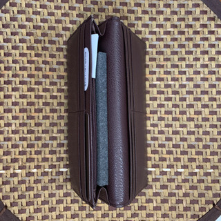 新品未使用　ブランド　HLの財布　の画像