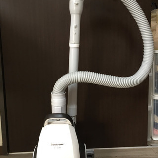 Panasonic 紙パック式掃除機 2017製
