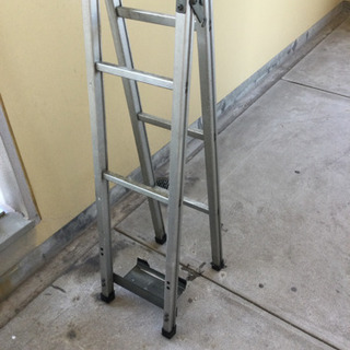 ワンボックス車などのハシゴ
