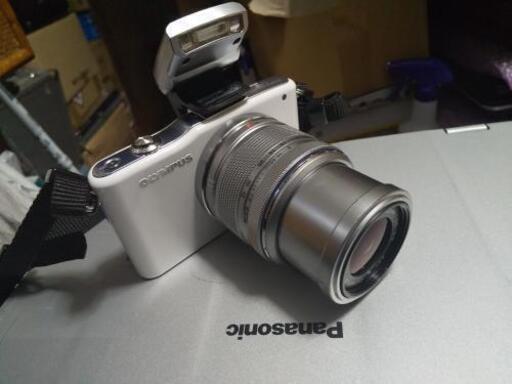【美品】OLYMPUSミラーレス一眼 PM-1 Wレンズ一式