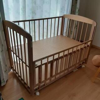 カトージ　ベビーベッド