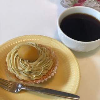 さつまいものモンブランケーキ作りの画像