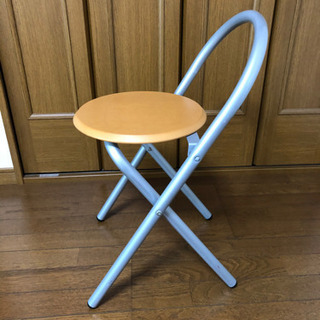 折りたたみ式　机・椅子の画像