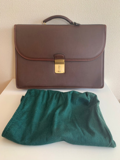 【レアビンテージ】COACH(コーチ)のビジネスバッグと純正布製の袋、CELINE(セリーヌ)の薄型のバッグの3点セット