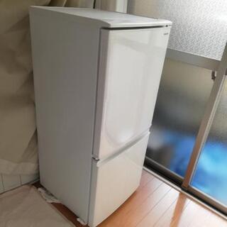 2019年製　シャープ冷蔵庫SJ-D14E-W(137L)の画像