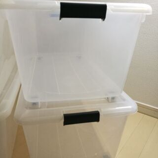 無料　蓋付き衣装ケース4個セットの画像