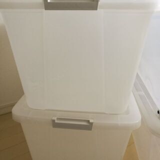 無料　蓋付き衣装ケース4個セットの画像