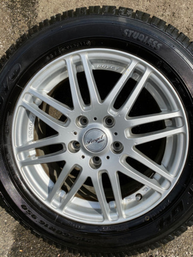 16インチ?　215/60R16 スタッドレス　4本セット