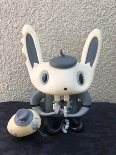 ウサギっぽいフィギュア（ソフビ？）セット