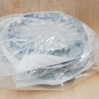 🉐🌈新品未使用 15インチ ダイハツ純正　ホイールキャップ キャスト １枚￥6930を４枚でこの価格🌈の画像