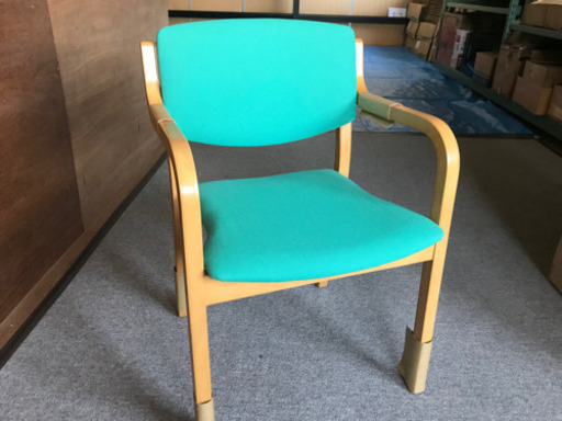 肘付き　チェアー4脚　1個5000円でお譲りします！