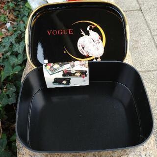 VOGUEの什器とか入れるモノ?の画像