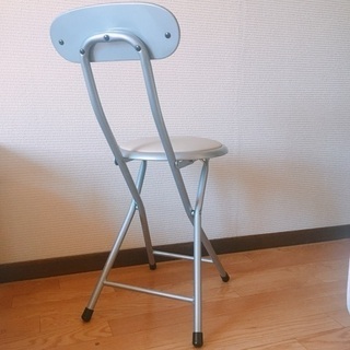 折り畳み式チェアの画像