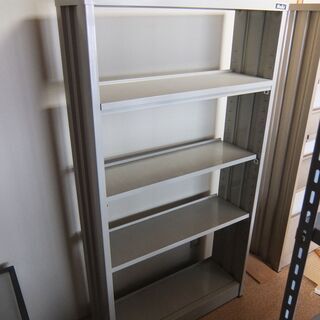 スチール製本棚、差し上げます。