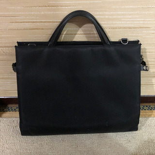 バッグ　A4サイズ入ります