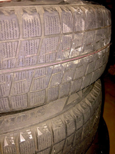 スタッドレスタイヤとホイルセット