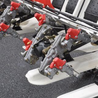 ヤンマー 4条植 田植え機 VP4C ペダル変速 6.2馬力 セル付き ロータリ式 整備済み品 自社配送可(地域限定) 引き取り歓迎の画像